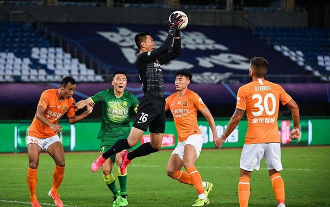 表现不错！穆卡萨：很享受我的主场首秀，我展示了曼城青训的实力（表现抢眼！穆卡萨：尽兴完成主场处子秀，展现了曼城青训实力）