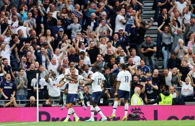 皇马0-2负塞尔塔！五大名帅候选浮出水面，齐达内领衔谁将接替阿隆索？