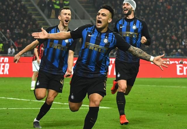 NBA：勇士主场击败小牛 库里三分火力全开