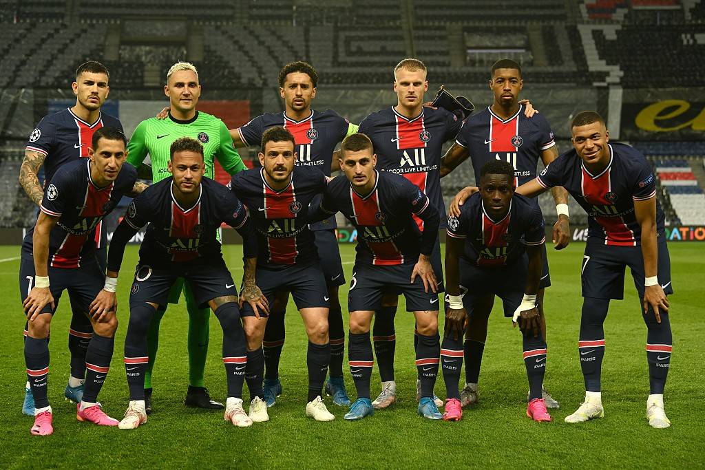 老队友见面，埃泽和奥利塞赛后交换了球衣