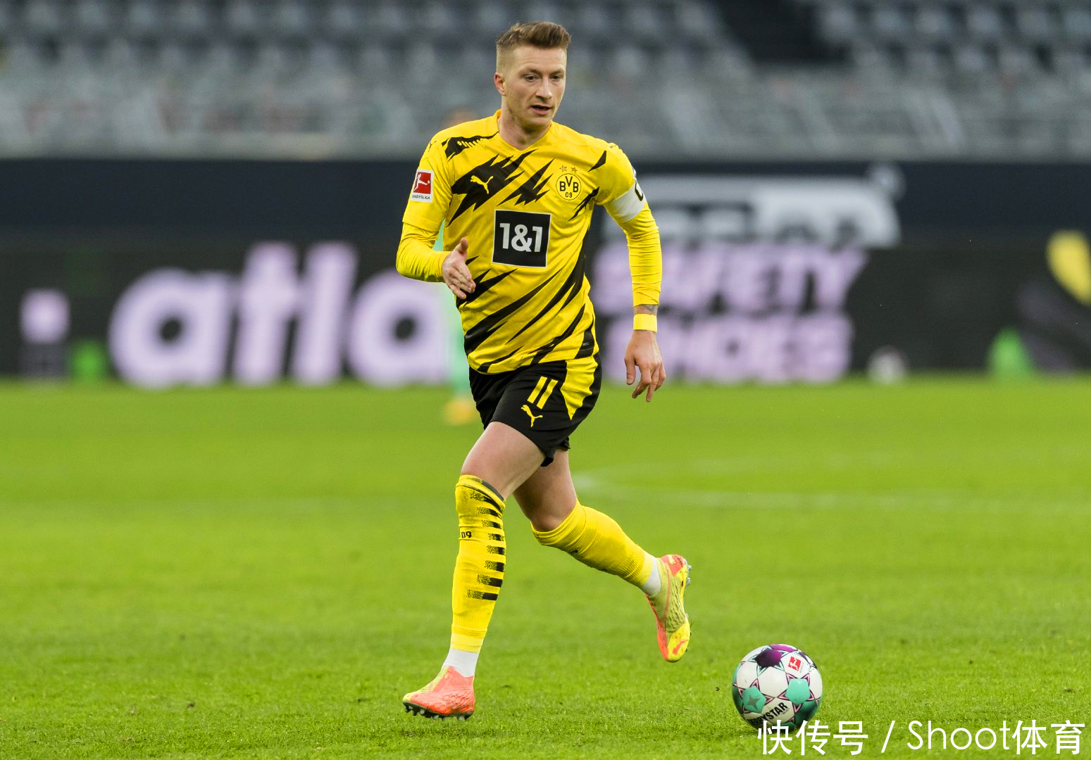 邮报：女足欧冠切尔西vs巴萨因停电被迫中断了五分多钟（邮报：女足欧冠切尔西对巴萨因停电，比赛暂停超过5分钟）