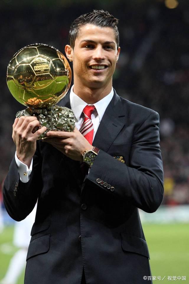 斯基拉：桑德兰已重启谈判，试图在冬窗签下贡多齐