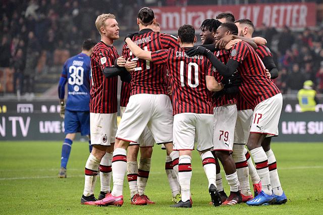 马德兴：有关方面对王洪亮带队0-3巴西不满，却对女足0-8沉默