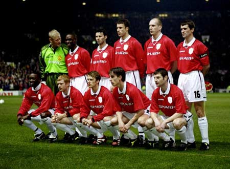 中超三连冠伴随亚冠全年不胜，海港距离“王朝”还差很远（中超三连冠难掩亚冠零胜尴尬，海港距王朝仍遥远）