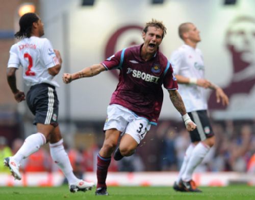 九／十月中超月度最佳球员候选：莱昂纳多、卡扎、罗慕洛在列（中超9-10月月度最佳球员候选出炉：莱昂纳多、卡扎、罗慕洛入围）