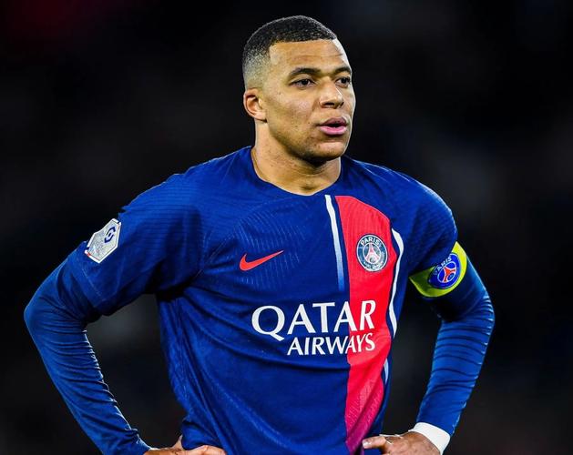 哈登：现如今每个人都在用后撤步，这绝对是我引以为傲的一点