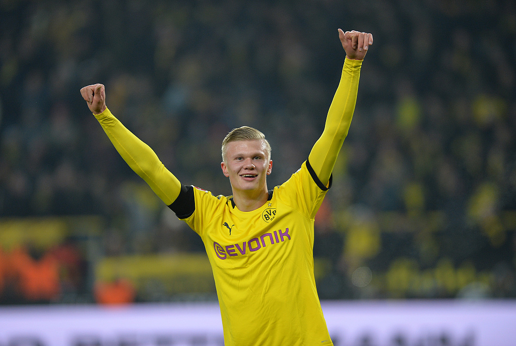 记者：曼联准备正式报价谢什科，球员只想加盟曼联