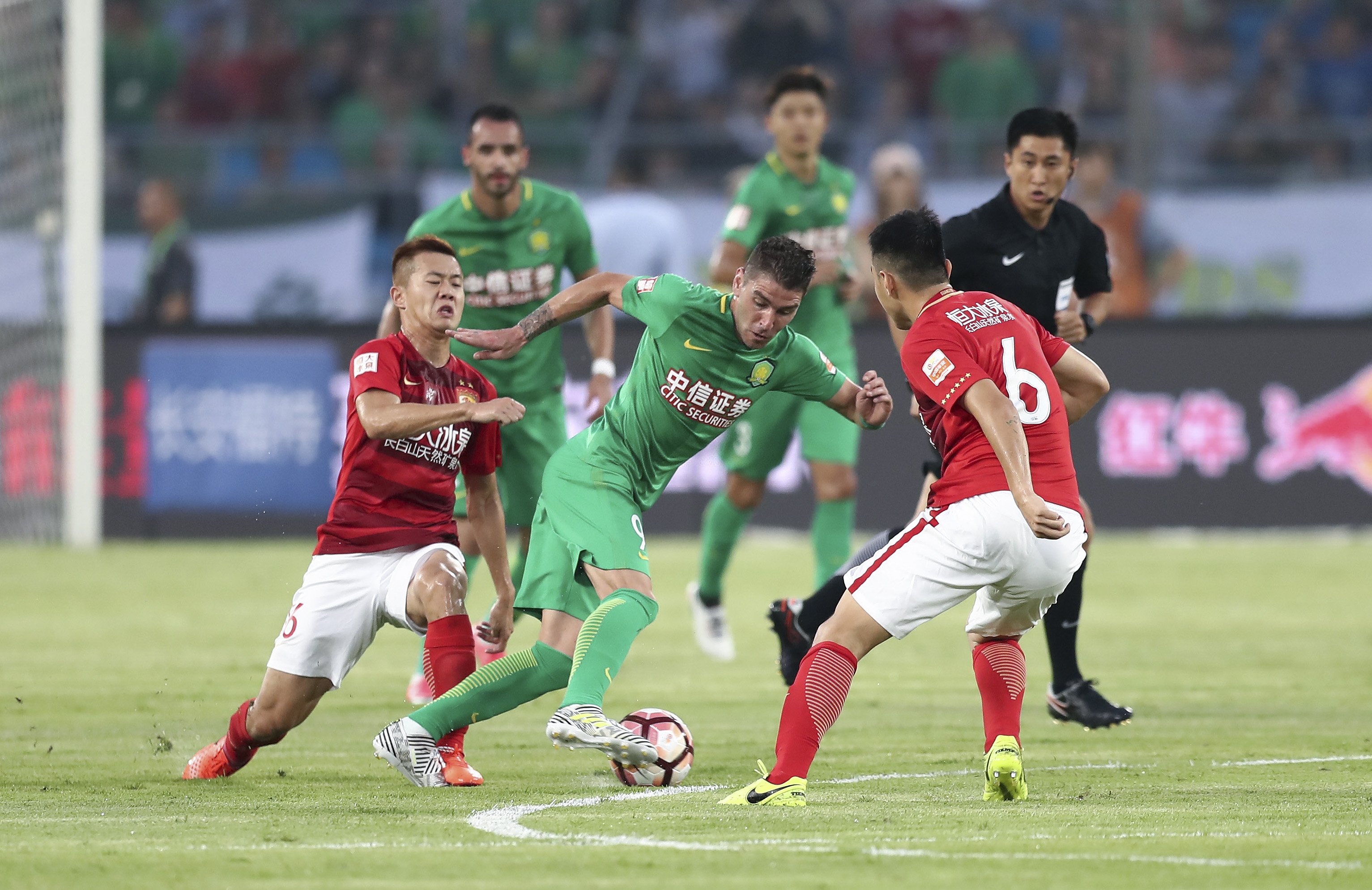 队报：雷恩19岁中卫布德拉勒飞速崛起，多支豪门长期关注他