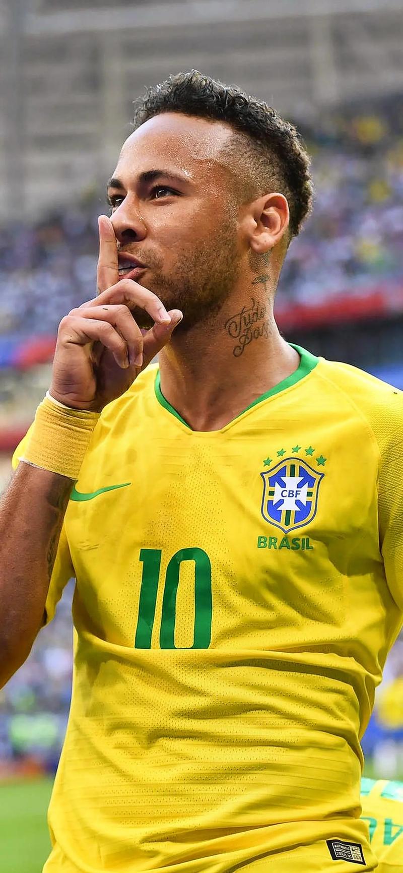 亚泰小将景泊羲完成中超首秀，月初曾说自己的梦想是中超首发（亚泰小将景泊羲迎来中超处子秀：月初曾言梦想是跻身中超首发）