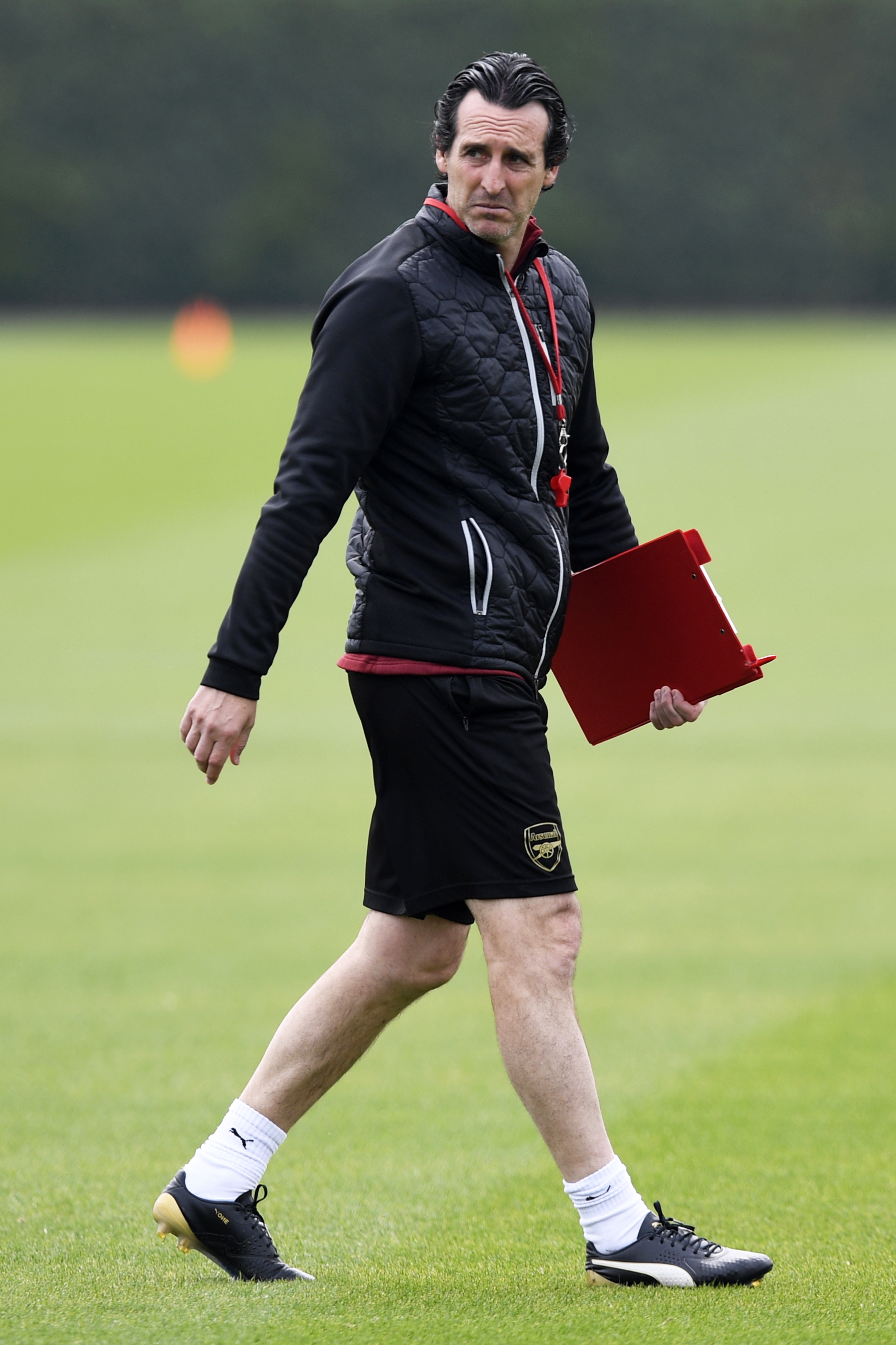 法国杯战报：登贝莱传射，拉莫斯双响，巴黎4-0丰特奈文迪（法国杯：登贝莱传射建功，拉莫斯梅开二度，巴黎4-0完胜丰特奈文迪）