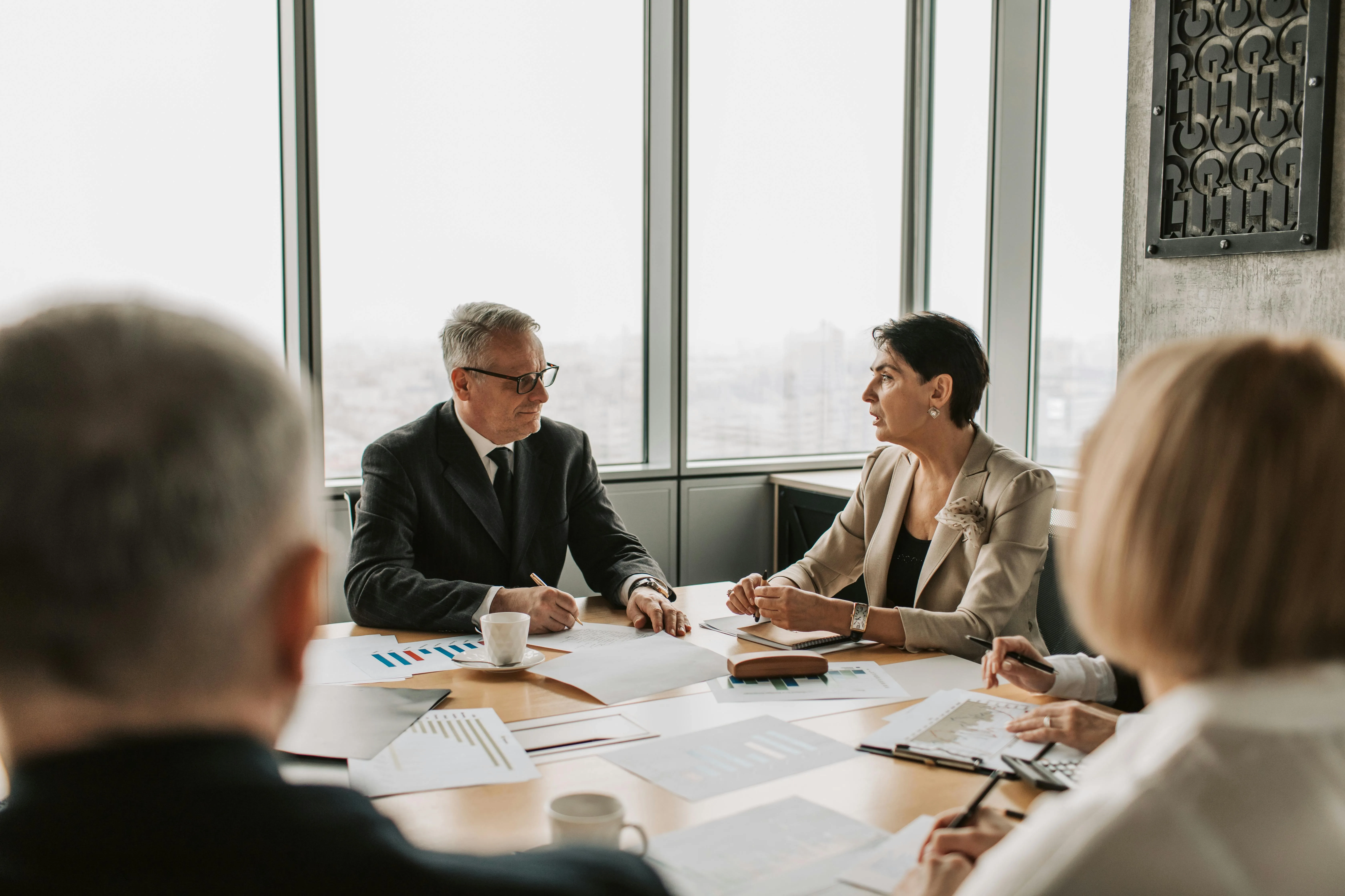 Professional Financial Consultations - 28圈